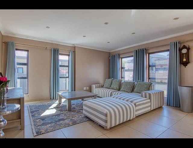 3 BEDROOM HOUSE FOR SALE IN COPPERLEAF ESTATE